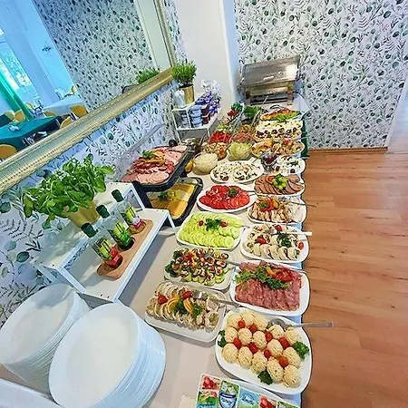 Great Polonia & Molo Puck